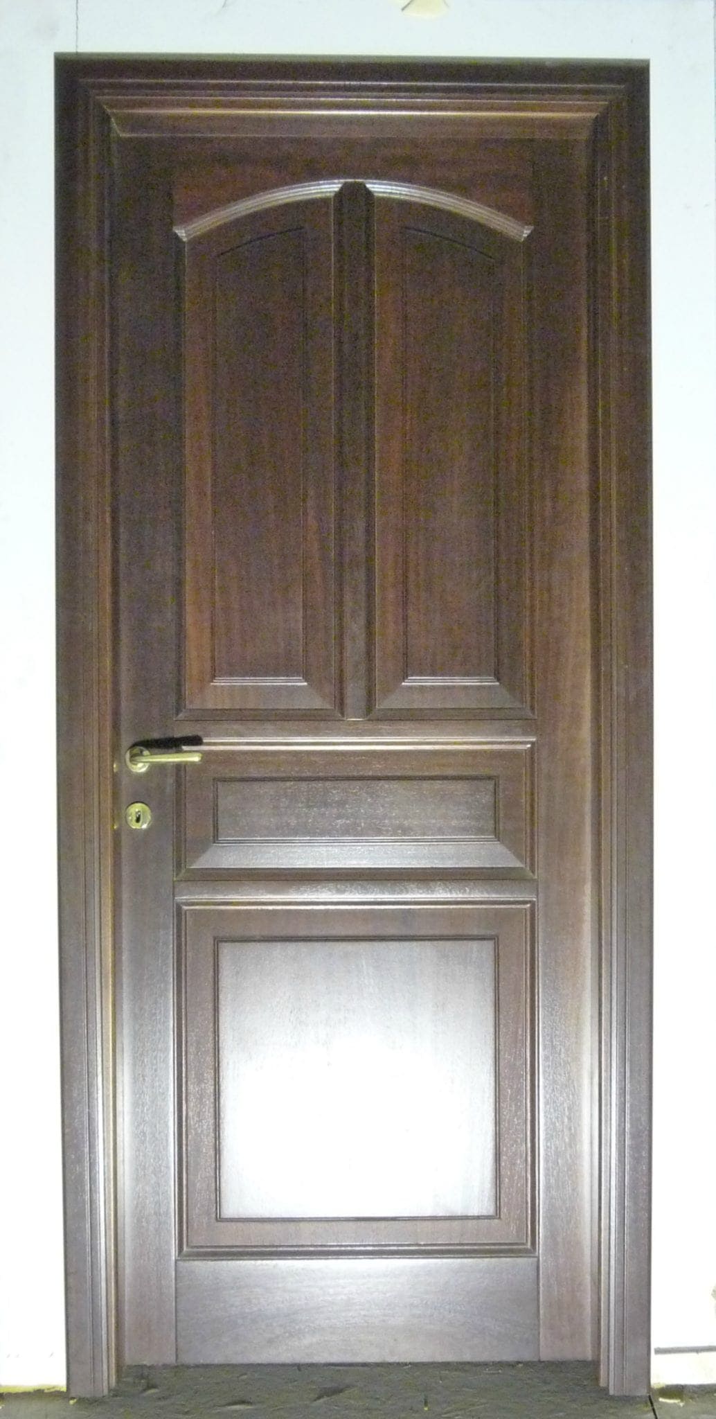 ξύλινη πόρτα